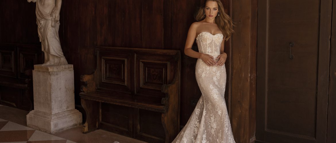 Eleganta și Seducția Rochiilor de Mireasa Sirena: Alegerea Perfecta pentru Miresele Moderne